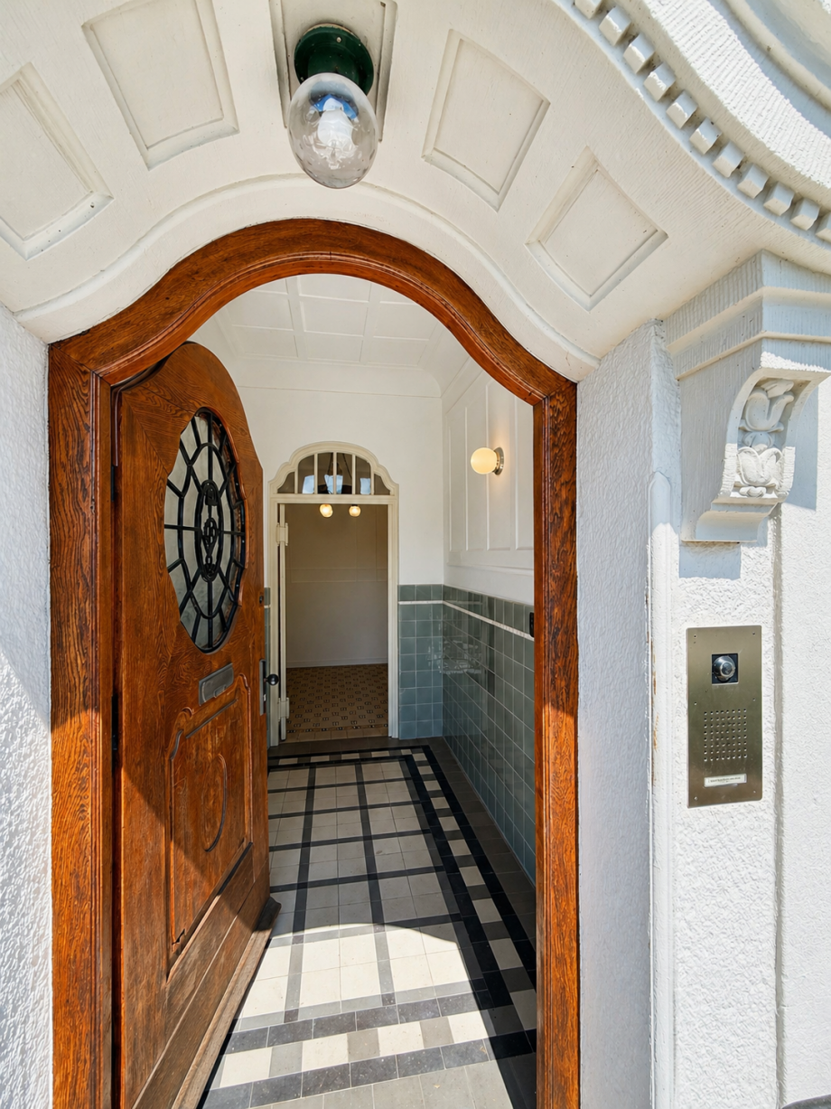 wunderbarer Jugendstileingang Wohnung M�nchen