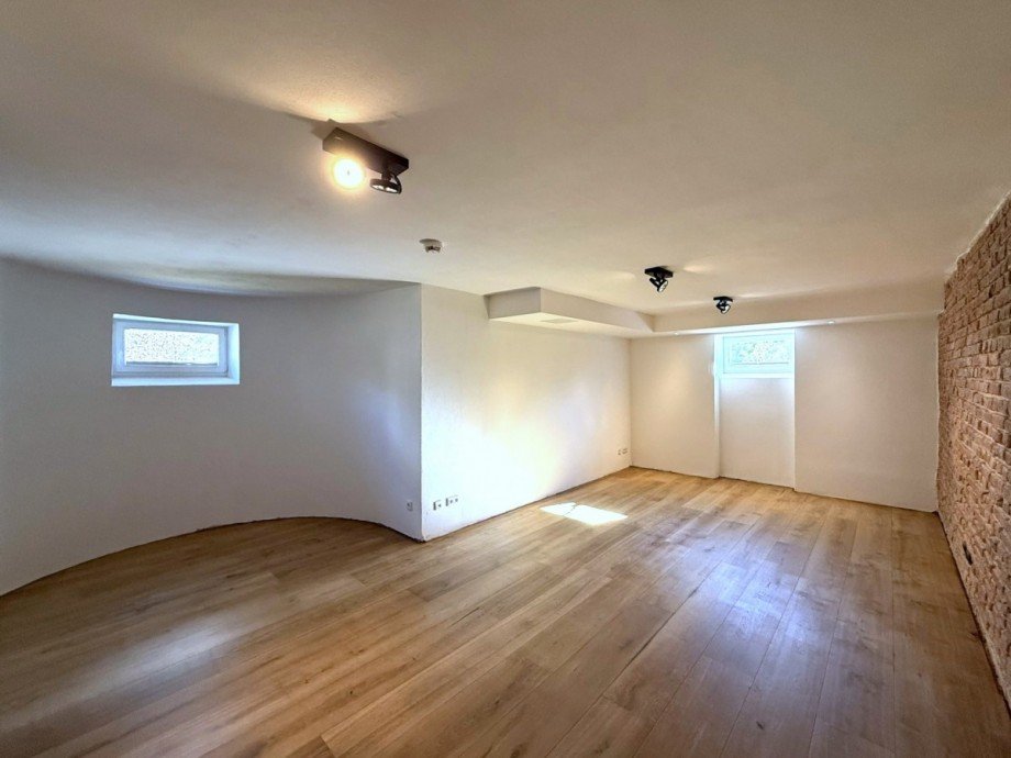 Souterrain - Wohzimmer Wohnung M�nchen