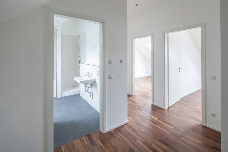 Eingangsbereich Geretsried Wohnung Erstbezug nach Sanierung | Traumhafte lichtdurchflutete Dachgeschosswohnung | S�d-Balkon