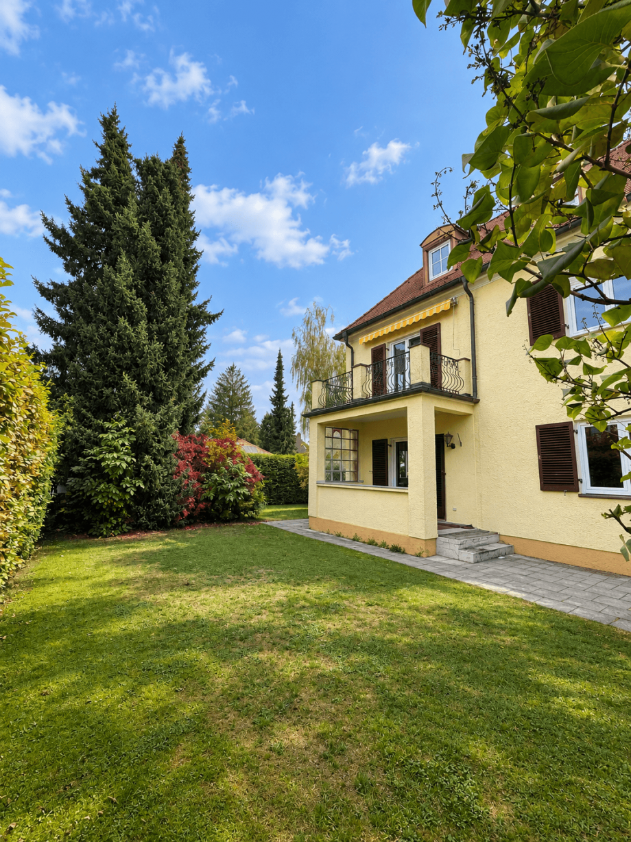 Sonniger Garten Ansicht 2 Wohngrundst�ck M�nchen