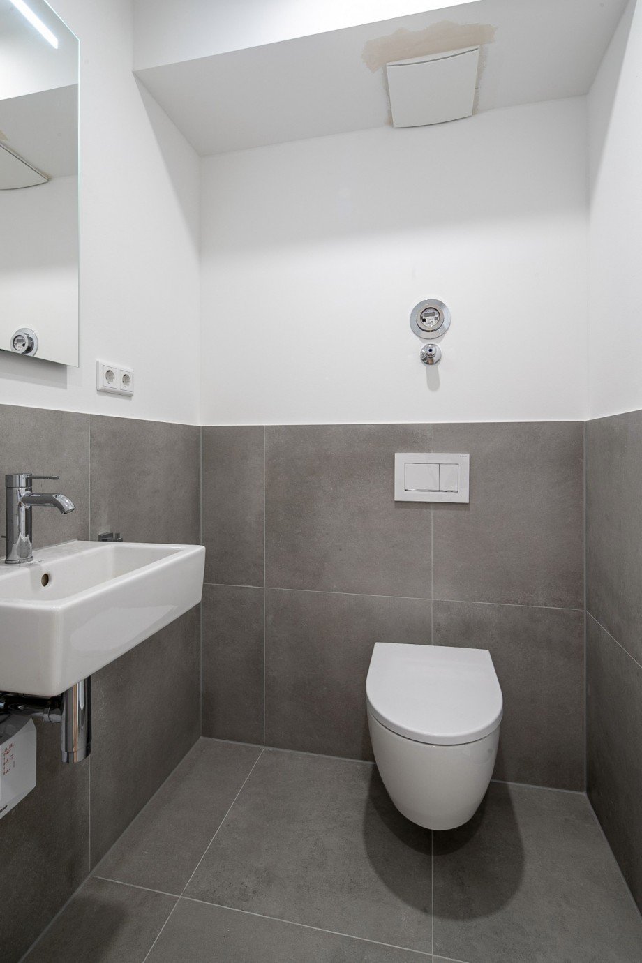 G�ste-WC Erdgeschosswohnung Dachau