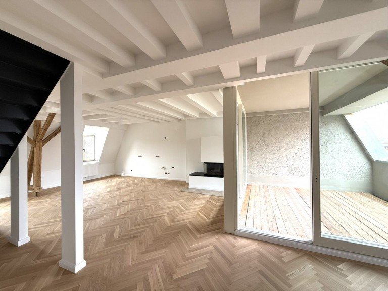 Wohnen - Kochen M�nchen - Sendling Wohnung VERKAUFT - EXKLUSIVE DACHGESCHOSS-MAISONETTE AM SIGI-SOMMER-PLATZ