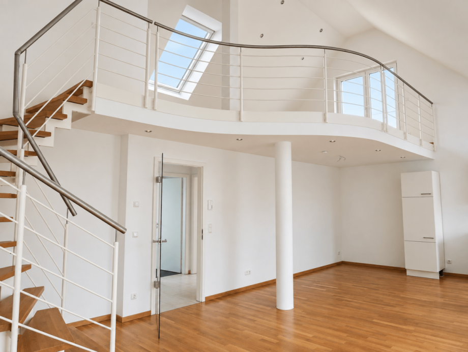 Blick auf die Galerie Dachgeschosswohnung Dachau